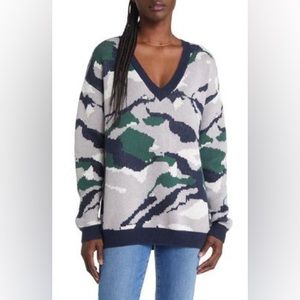 NWT Treasure & Bond Camouflage V-Neck Sweater XL